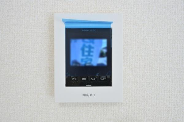 リーブルガーデン南十三 １号棟 ／新築一戸建の内装|■ＴＶモニター付きインターホンで防犯対策もバッチリ！来客も一目でわかり安心です！■