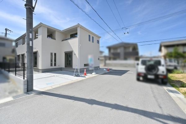 リーブルガーデン南十三 ２号棟 ／新築一戸建の前面道路含む現地写真|■現地撮影写真■前面道路約６ｍでお車の出し入れも楽々！