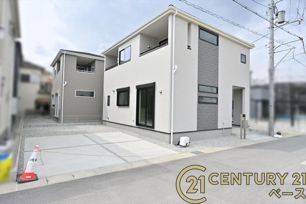 リーブルガーデン南十三 ３号棟 ／新築一戸建の駐車場|■現地撮影写真■駐車スペース２台分完備！
