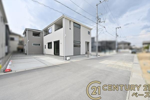 リーブルガーデン南十三 ３号棟 ／新築一戸建の前面道路含む現地写真|■現地撮影写真■前面道路約６ｍでお車の出し入れも楽々！