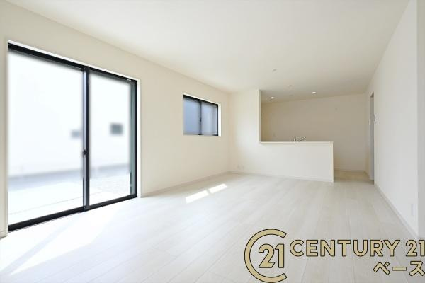 リーブルガーデン南十三 ３号棟 ／新築一戸建の内観：施工例|■収納力と使いやすさを追求したシステムキッチンです！■