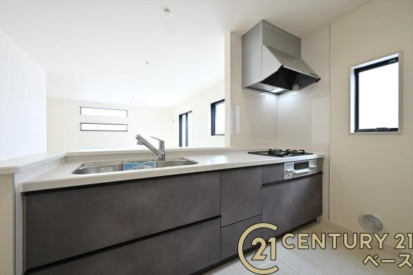 リーブルガーデン南十三 ３号棟 ／新築一戸建の内観：施工例|■日当たりのよい明るい雰囲気の洋室です！■