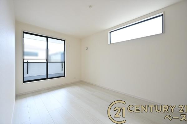 リーブルガーデン南十三 ３号棟 ／新築一戸建の洋室|■日当たりのよい明るい雰囲気の洋室です！■