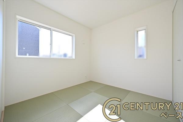 クレイドルガーデン下永 １号棟 ／新築一戸建の和室|■現地撮影写真■和室にも便利な収納スペースを完備！