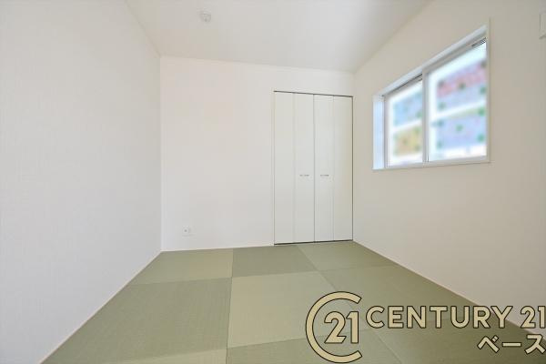 クレイドルガーデン下永 ３号棟 ／新築一戸建の内観：施工例|■冬物のコートや季節のものなどたくさんしまえる広さ！■
