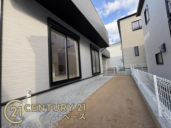 奈良市杏町 ６号棟 ／新築一戸建の庭|■現地撮影写真■陽当たり良好の南庭があります！