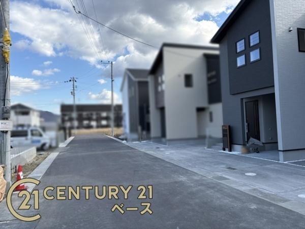 奈良市杏町 ６号棟 ／新築一戸建の前面道路含む現地写真|■現地撮影写真■保育園が徒歩圏内と子育て世代も安心！