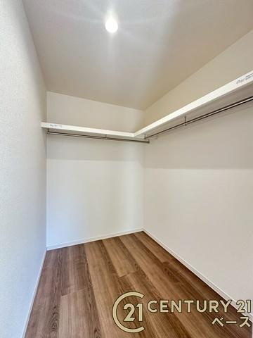 リーブルガーデン阪手 ３号棟 ／新築一戸建の収納|■現地撮影写真■冬物のコートや季節のものなどたくさんしまえる広さ！