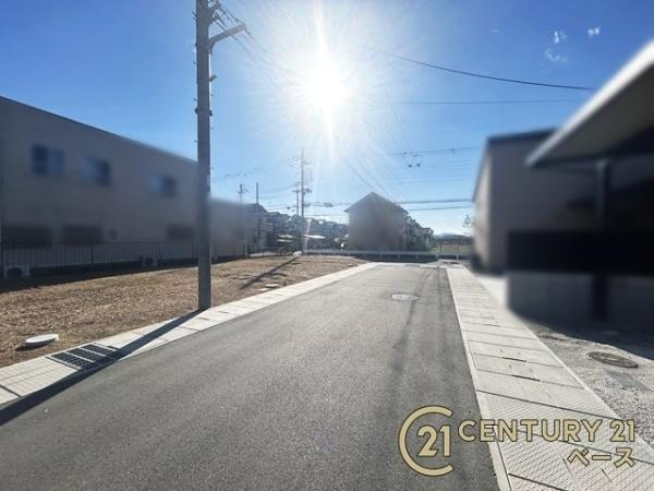 大和高田市西坊城 ５号地 建築条件なし土地の前面道路含む現地写真|■現地撮影写真■落ち着いた雰囲気の閑静な住宅地内です！
