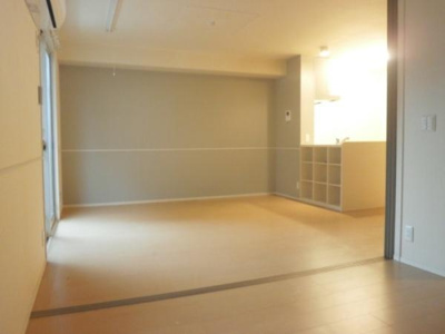 【居間・リビング】 | ラフィネ新開