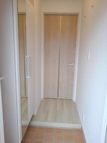 Ｖｅｎｔ・Ｖｅｒｔ　Ⅳの玄関