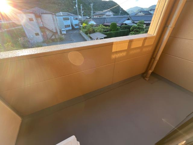 リファイン山中のその他|ベランダ