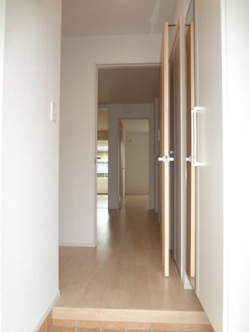 プラシード　Ⅱの玄関