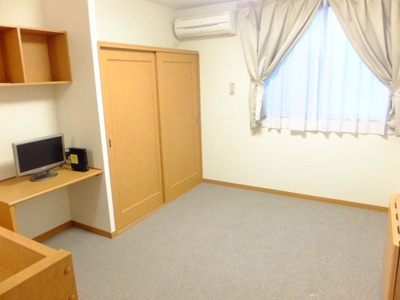 【居間・リビング】 | レオパレスクリスタルおゆみ野 | 2Fはじゅうたん