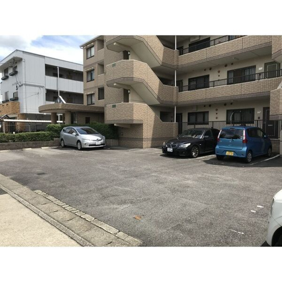【駐車場】 | ラピュタ