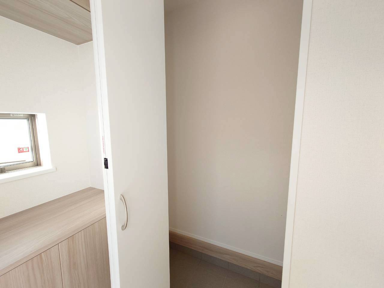 ＋＋沖縄市知花１丁目－A号棟（全３棟）の収納|いつでも内覧可能です♪