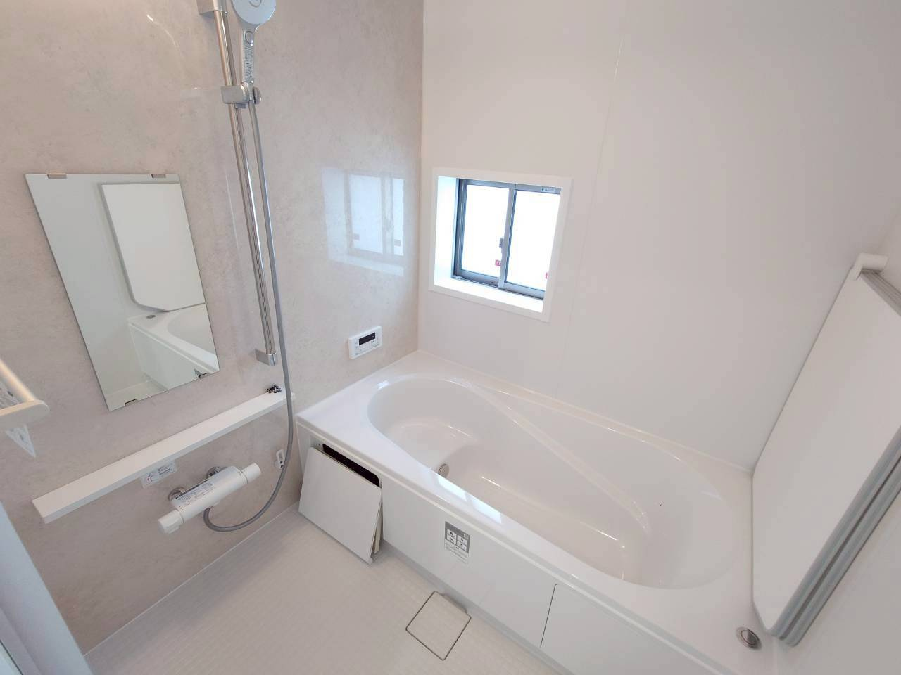 ＋＋沖縄市知花１丁目－A号棟（全３棟）の浴室|いつでも内覧可能です♪