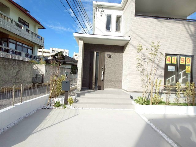 ＋＋沖縄市知花１丁目－A号棟（全３棟）の玄関|いつでも内覧可能です♪