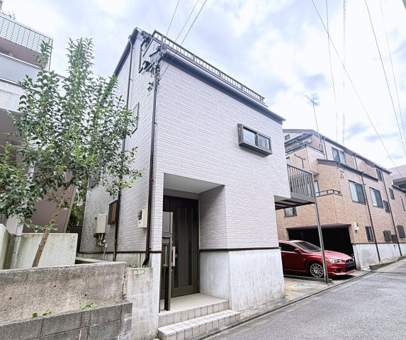 世田谷区上祖師谷二丁目戸建の外観