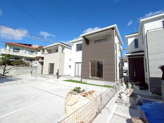 ＋＋沖縄市知花１丁目－B号棟（全３棟）