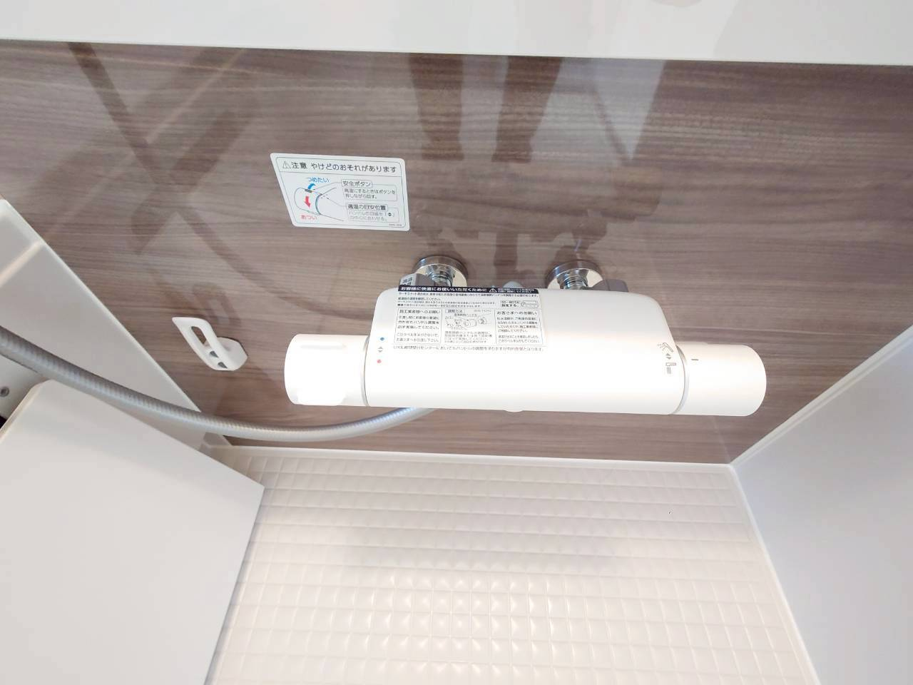 ＋＋沖縄市知花１丁目－B号棟（全３棟）の浴室