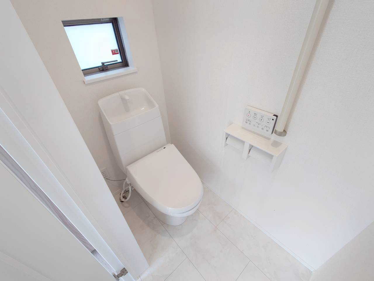 ＋＋沖縄市知花１丁目－B号棟（全３棟）のトイレ