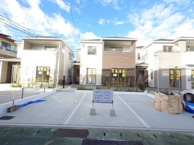 ＋＋沖縄市知花１丁目－B号棟（全３棟）の外観