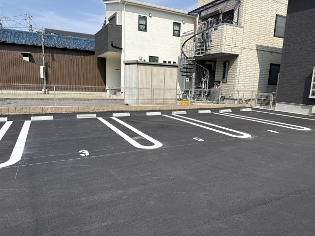 仮）龍野町新築アパートの駐車場