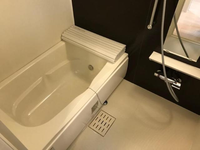 タワンオークの浴室|バス