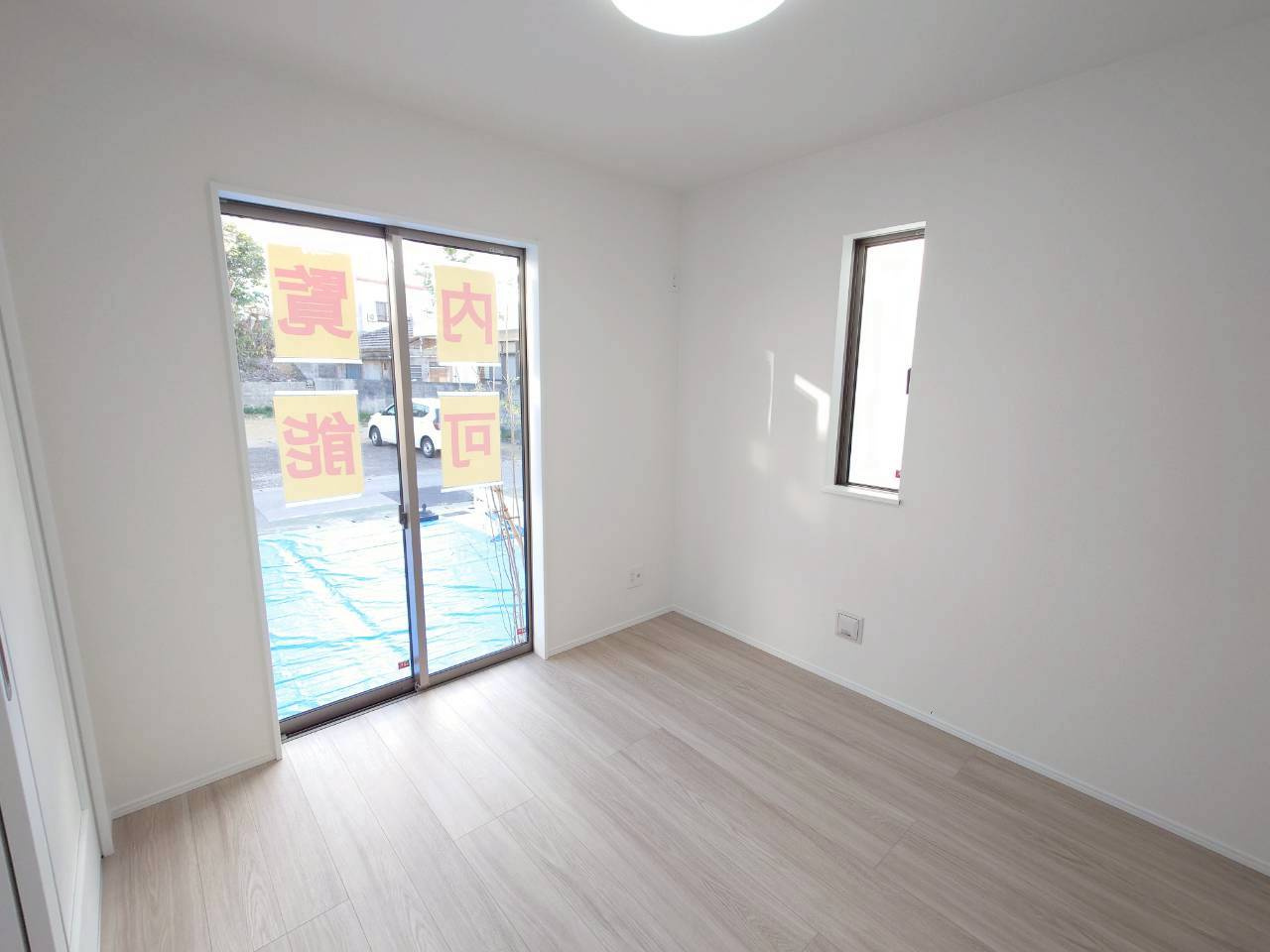 ＋＋沖縄市知花１丁目－C号棟（全３棟）の洋室