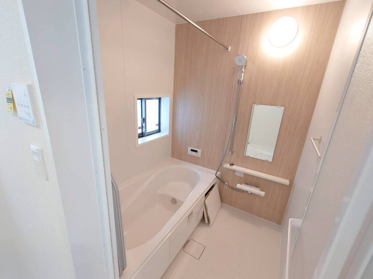 ＋＋沖縄市知花１丁目－C号棟（全３棟）の浴室