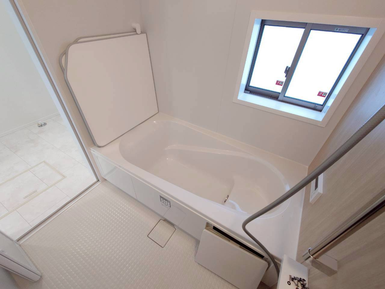 ＋＋沖縄市知花１丁目－C号棟（全３棟）の浴室