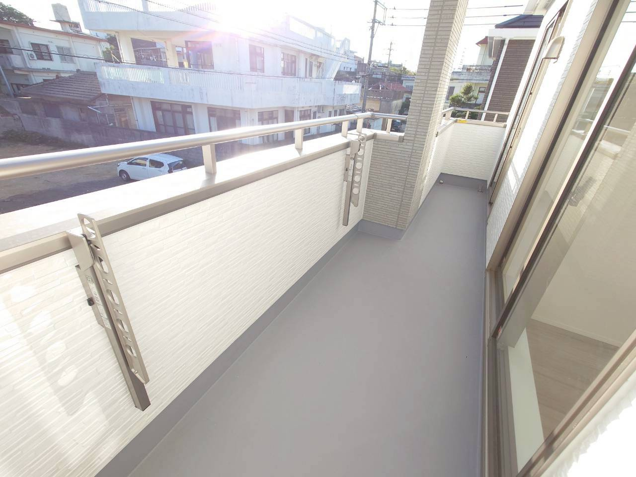 ＋＋沖縄市知花１丁目－C号棟（全３棟）のバルコニー