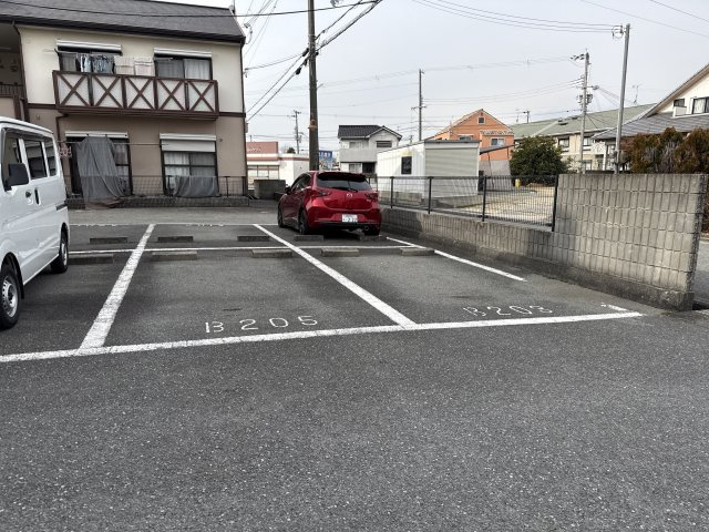 フレグランス大江島Ｂの駐車場