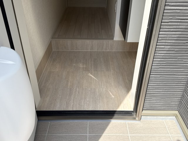 仮）龍野町新築アパートの玄関