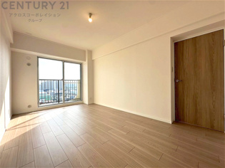 寝室…リラックスできるプライベート空間で、快適な睡眠をサポート。個人の好みに合わせたインテリアや寝具で心地良さを追求。プライベートな時間を過ごし、リフレッシュする場所におすすめです。