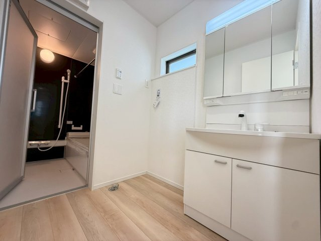 ❤❤南風原町兼城第1-2号棟（全4棟）の独立洗面台