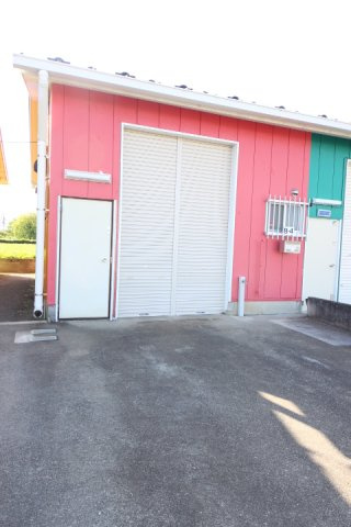 西多摩郡瑞穂町大字長岡長谷部の倉庫の駐車場