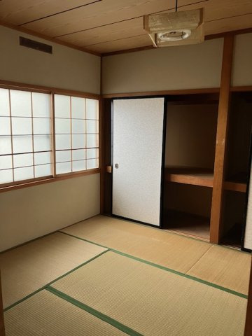 コーポ平成の和室|来客時にも便利な和室付き