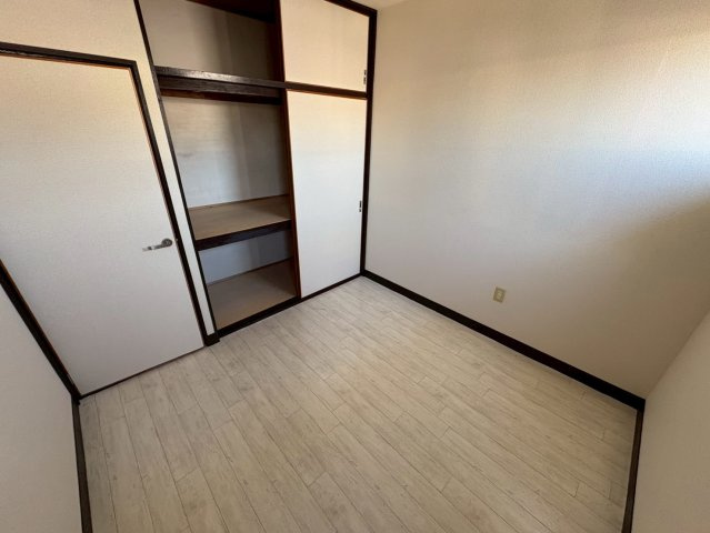 中邦マンション芦風荘の居間・リビング