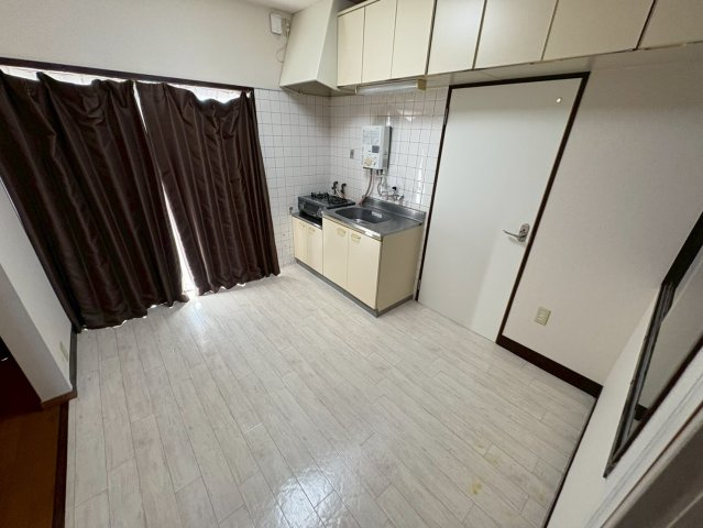 中邦マンション芦風荘の居間・リビング