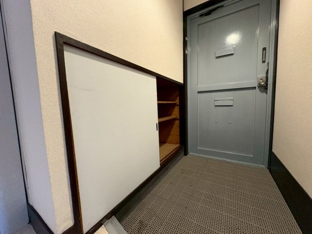 中邦マンション芦風荘の玄関