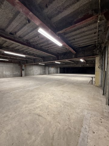 川西市萩原台西３丁目の倉庫の内装