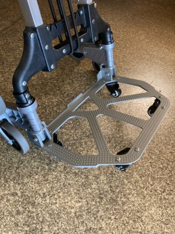 ＫＤボックスのその他|階段運搬車あり！通常80キロ、階段運搬時40キロ迄積載可能です！