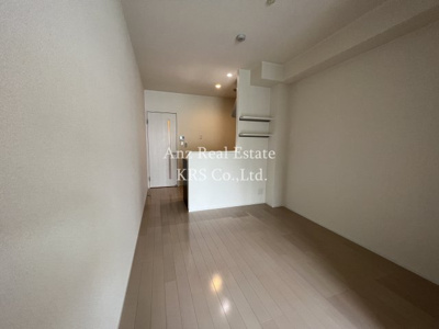 【居間・リビング】 | Plaisir京町堀 | 8.3帖のリビング☆カウンターキッチンが贅沢なお部屋です！