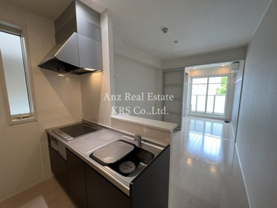 【居間・リビング】 | Plaisir京町堀 | キッチンからお部屋全体です！