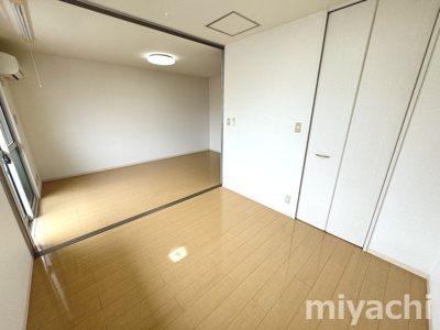 【洋室】 | レセンテ住吉