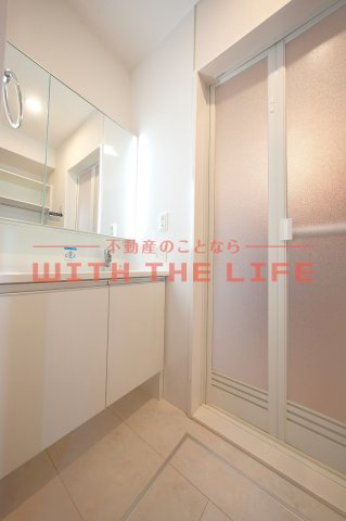 マハロ【キャッシュバック対象】のロビー|朝の支度にも助かる、独立の洗髪洗面化粧台