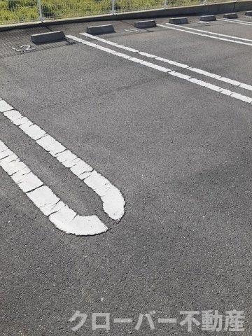 ノース　テールＡの駐車場