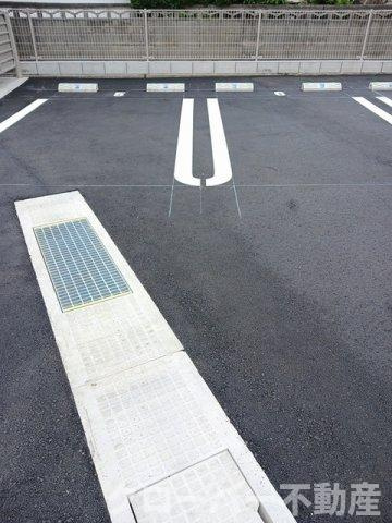 メゾン　サンフラワー　Ａの駐車場